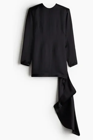 H&M Drapiertes Kleid mit Schulterpolstern