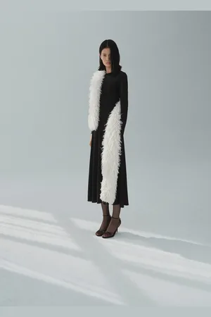 MANGO Langes ausgestelltes Strickkleid - Damen - XS