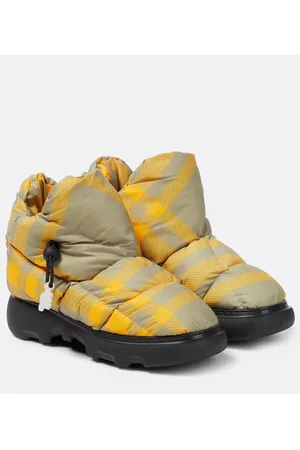 Burberry Schneestiefel Check