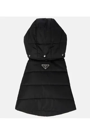 Prada Mantel für Hunde aus Re-Nylon