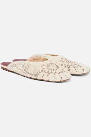 MAGDA BUTRYM Slippers aus Häkelstrick