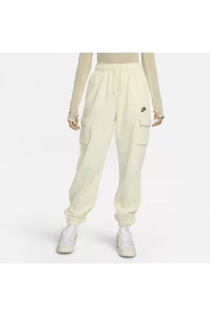 Nike Sportswear Club FleeceExtragroße Cargo-Trainingshose mit halbhohem Bund für Damen - Weiß