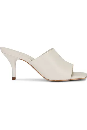 Raye Mila Mule in
