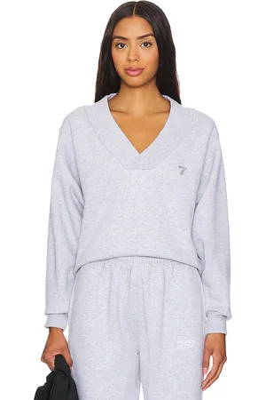 7 DAYS ACTIVE Organic V Neck Jumper in