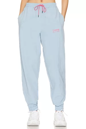 7 DAYS ACTIVE Damen Hosen & Jeans - Track Suit Pants in - Baby Blue. Size L (also in M, S, XL, XS).